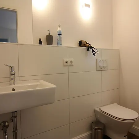 In With Garden, Cleaning Included Holiday home *